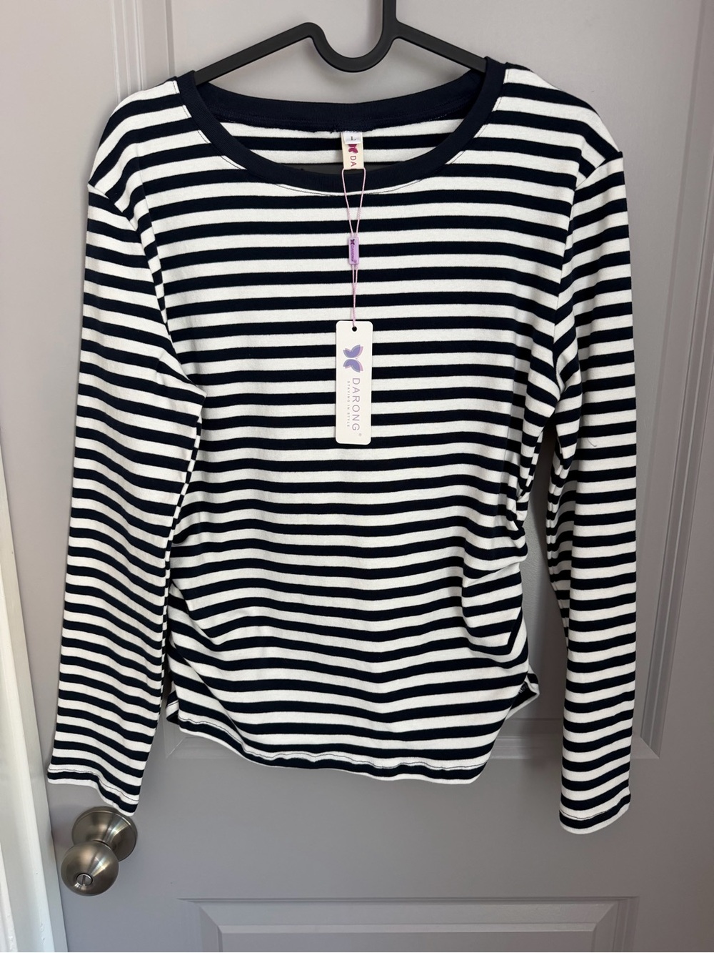 NWT DARONG Women’s Navy/White Striped Crew Neck Knit Long Sleeve Tee Size L